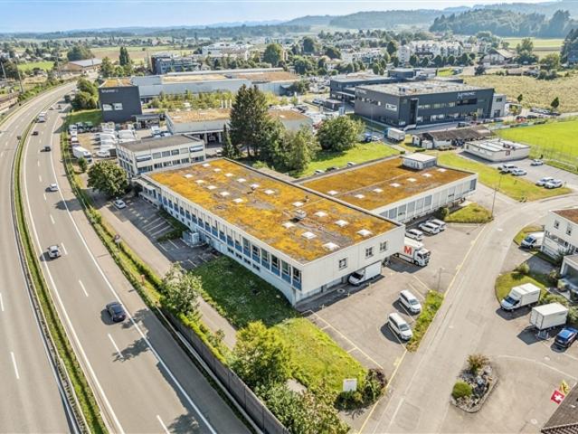 Ihre Erfolgsfläche hochwertiger Ausbau & perfekte Anschlüsse!