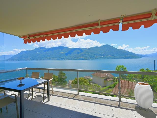 Ihre Ferienresidenz am Lago Maggiore, wo das Blau niemals endet