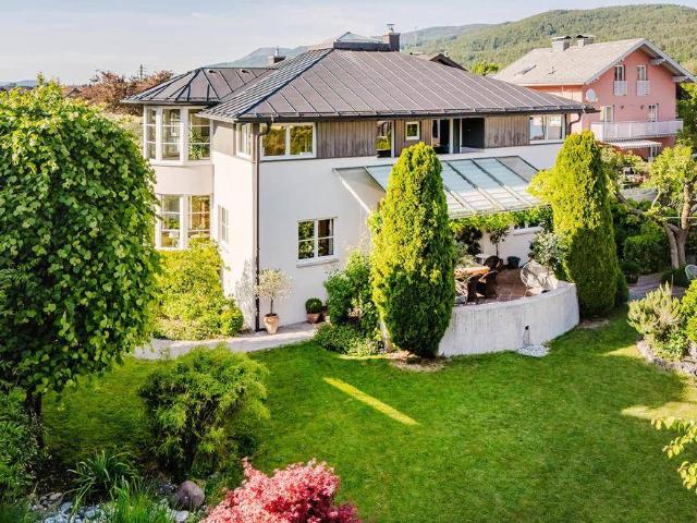Ihr Business. Ihr Zuhause.Gemütliche Familien Villa samt Office in Oberalm vor den Toren Salzburgs