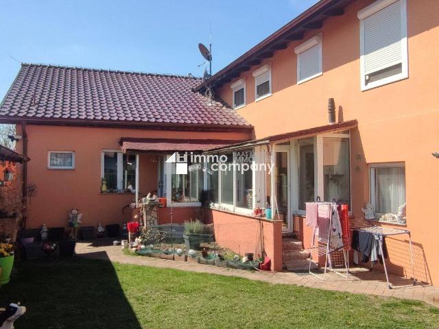 Ihre Wohlfühloase in Strasshof an der Nordbahn – 9 Zimmer Garage 2 seperate Wohneinheiten für 649.000 €