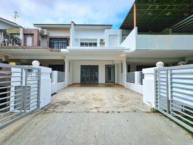 IOLITE 1 Seri Austin Double Storey Terrace 4bed3Bath Unblock View