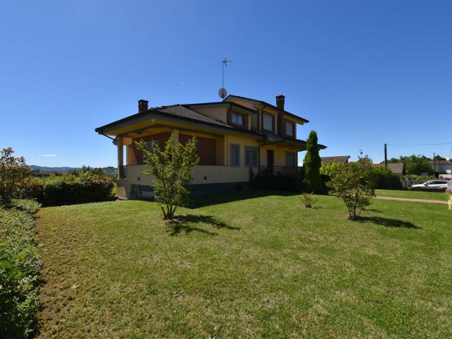 Il tuo rifugio privato soleggiato nel Cuore del Monferrato 252m² Castelnuovo Calcea