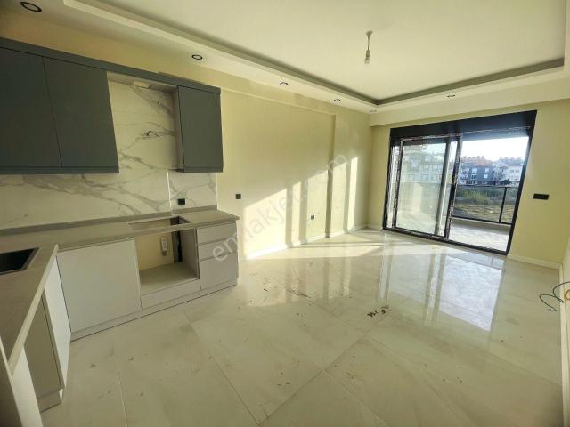 Ilıca Mah Kullanışlı Lüx Site İçerisinde 1+1 Satılık Daire