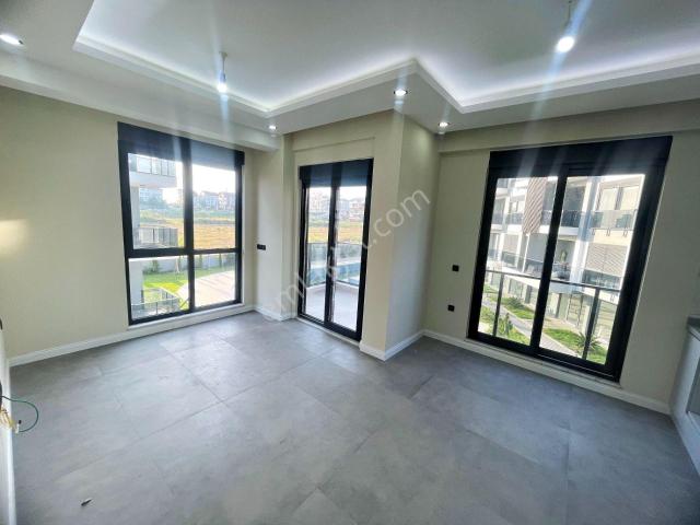 Ilıca Mah Lüx Site İçerisinde 2+1 Satılık Daire Havuz Asansör