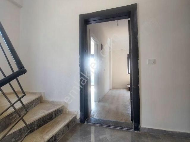 Ilıca Merkezi Konumda Havuzlu Satılık 1+1 Dupleks Daire