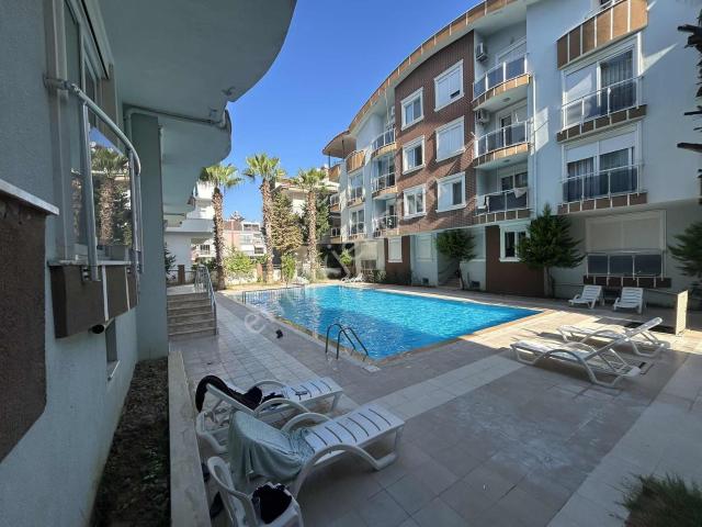 Ilıcada Havuzlu Sitede Satılık 2+1 Daire