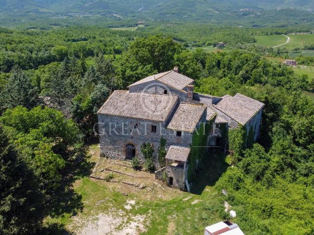 Il Castello della Via Amerina 1720m² Avigliano umbro
