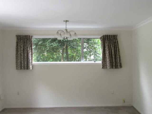 ILAM 5 BEDROOMS 2 BATHROOMS STUDENT PROPERTY