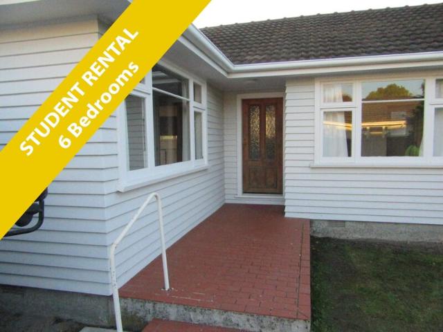 ILAM – 6 Bedrooms & 2 Bathrooms Student property – 1km to UC