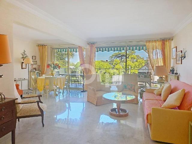 Ilette / Ponteil – Dernier étage lumineux 102 m², 2 terrasse. 102m² Antibes