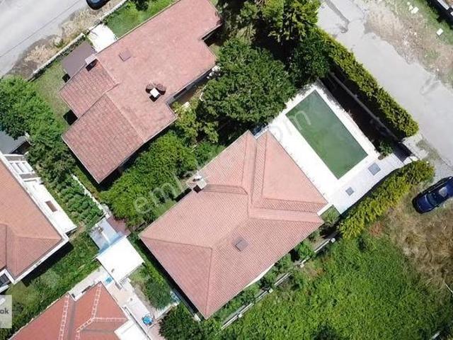 Şile Çavuşta Denize Yakın Özel Havuz 6+1 Satılık Bakımlı Villa