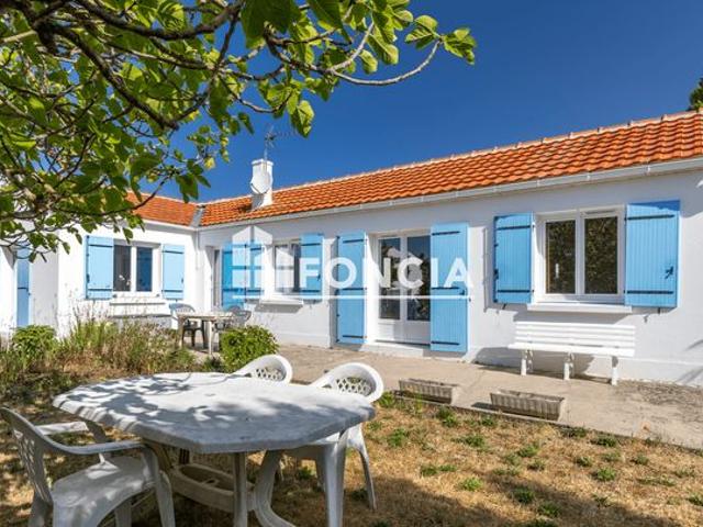 Ile de noirmoutier l epine au coeur du bourg maison a moderniser