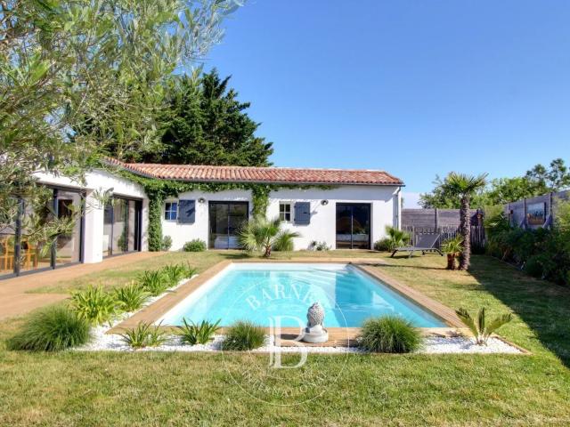 Villa à vendre avec piscine La Flotte