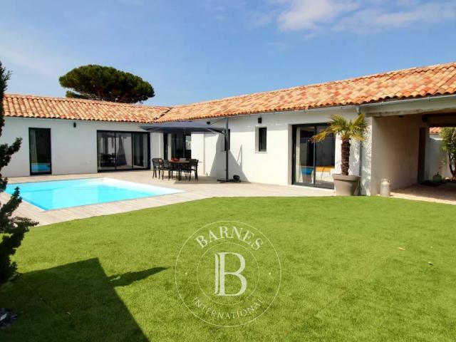 Maison à vendre avec piscine Le Bois Plage en Ré