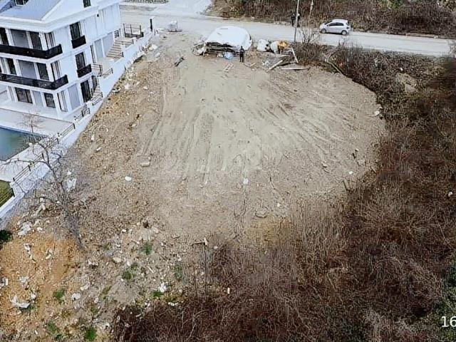 Şile Kızılcaköy'de Orman Manzaralı Yola Sıfır İmarlı Arsa