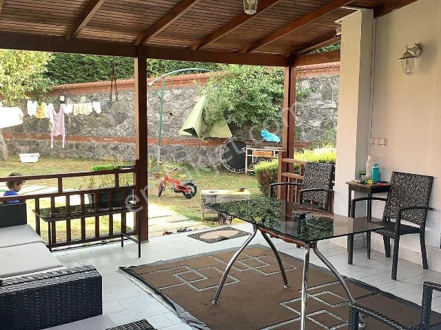 Şile İmrendere'de Site İçi Güvenlikli 4+1 Satılık Villa