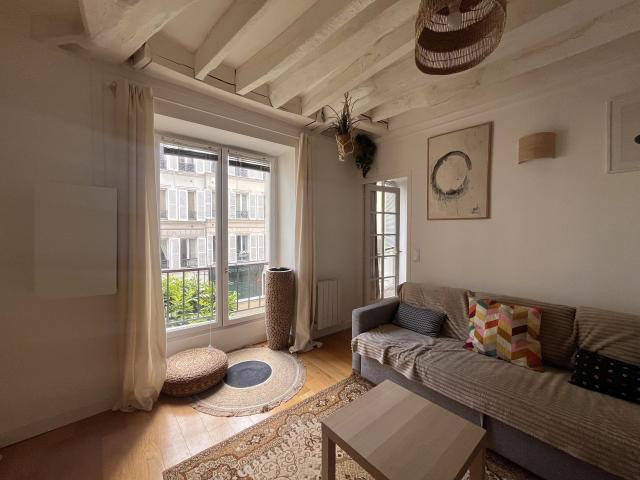 Ile Saint Louis 2 pièces de charme de 34m². Calme et ensoleillé