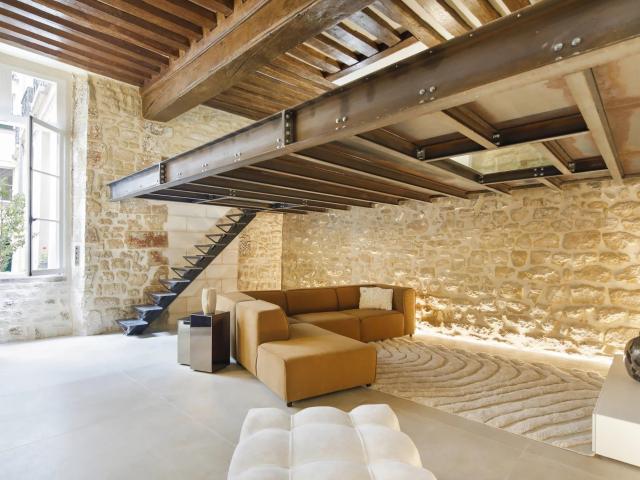 Île Saint Louis: un appartement entièrement rénové 84m² Paris 4ème