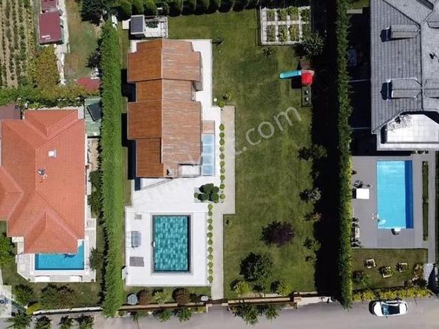 Şile'de 1.064m2 Arsa İçinde Özel Tasarımla Yapılı Satılık Villa