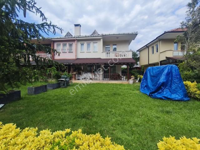 Şile'de Yaz Sezonu İçin Site İçerisinde Kiralık 3+1 Villa