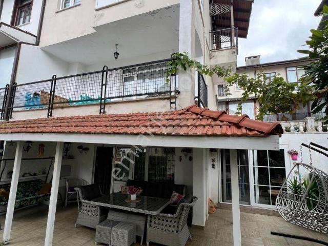 Şile'de Merkezi Lokasyonda Öğrenciye 10 Aylık 4+2 Kiralık Villa