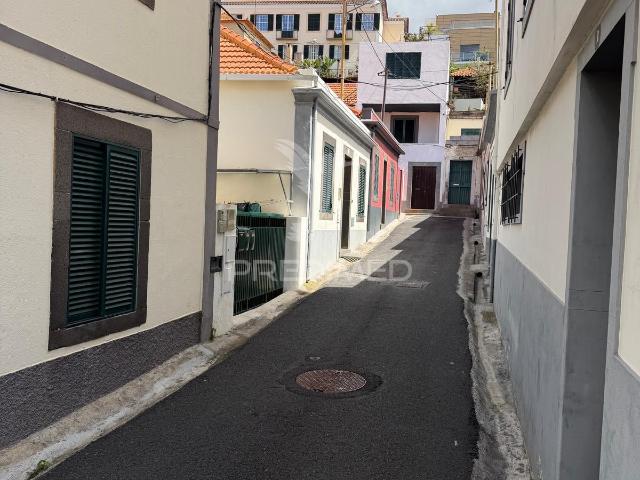 Ilha da Madeira casa T3+1, no Funchal