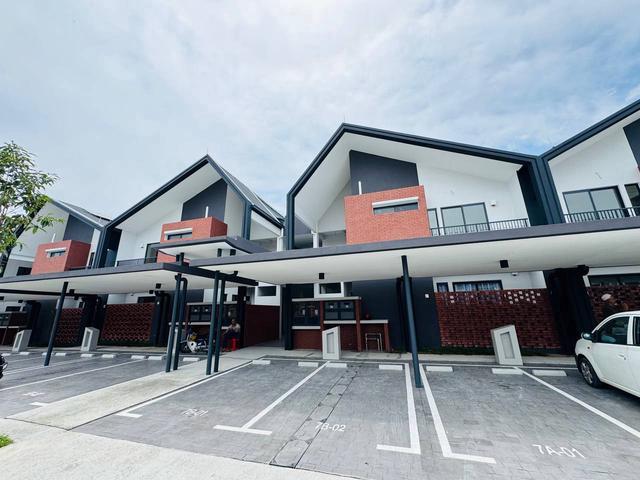 Ilham Residence 3 Elmina Garden Townhouse Upper Unit New House