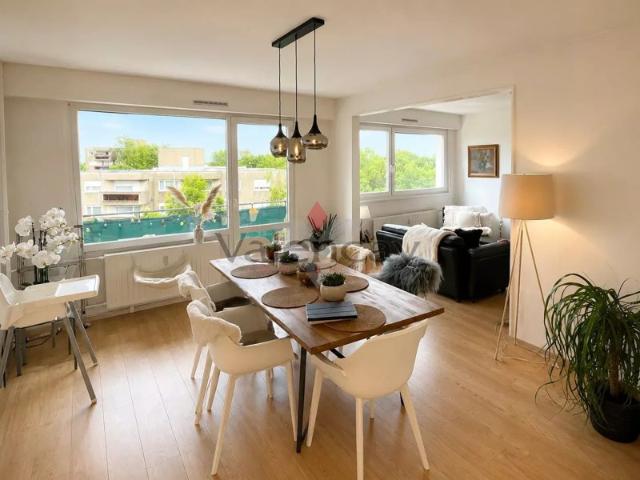 ILLZACH Bel appartement lumineux de 85 m² parking ascenseur