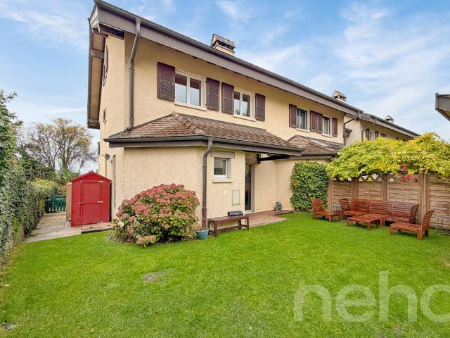 Im Zentrum des Dorfes, Seeblick