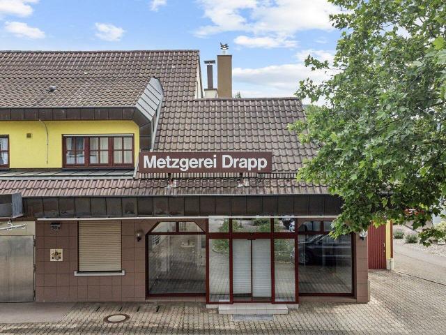 Im Alleinauftrag: Haus mit großer Wohnung OG und Gewerbefläche für Metzgerei EG in Sinzheim/Baden Baden