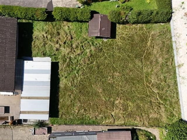 Im Dorf Movelier steht ein Grundstück von 682 m² in HA zum Verkauf