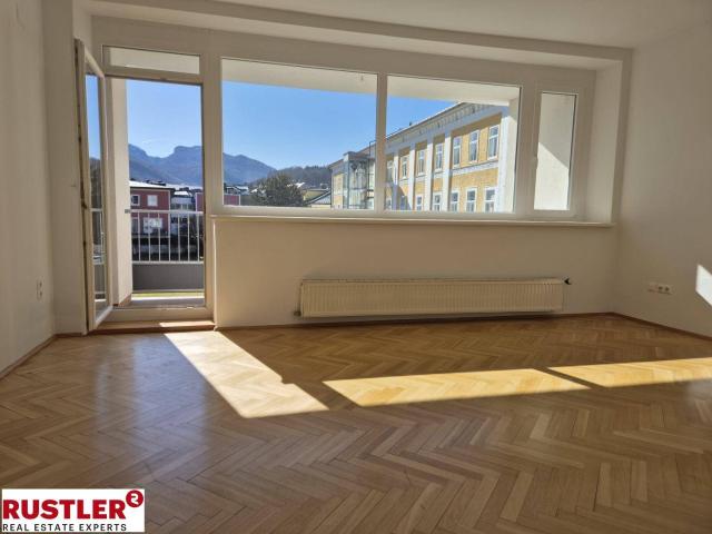 IM HERZEN BAD ISCHLS Sonnige 3 Zimmer Wohnung mit Balkon und PKW Abstellplatz