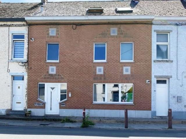 Imm. de rapport 3 unités+7 garages+terrain à bâtir Rdt 7%