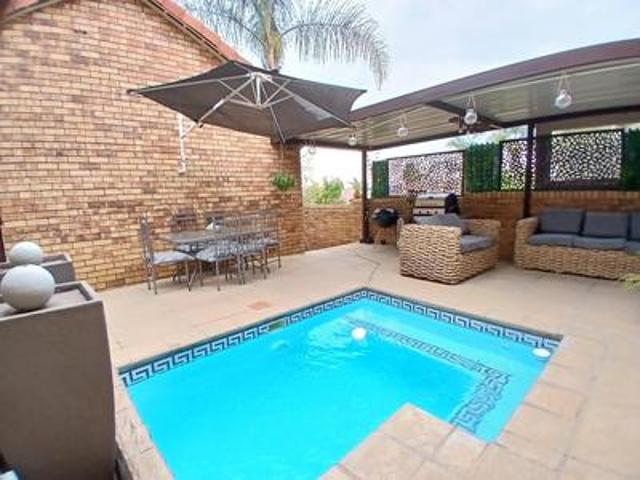immaculate north facing family home.