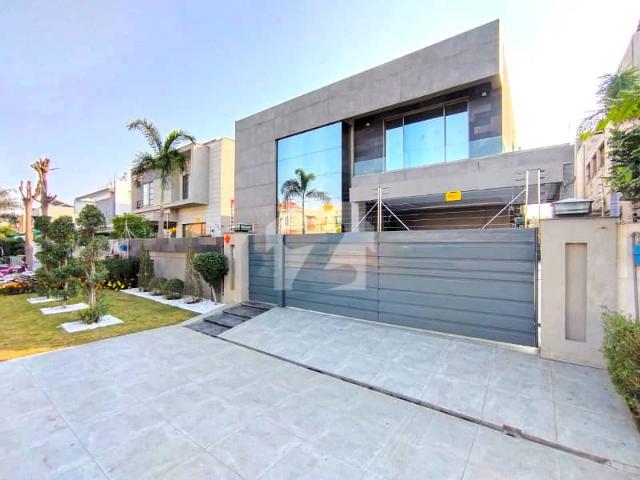 Immaculate One Kanal Executive Bungalow Defines Contemporary Elegance Just Moments From Wateen Chowk For Rent