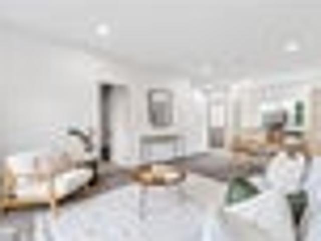 Immaculate A Clever Floorplan & Feels Like Home