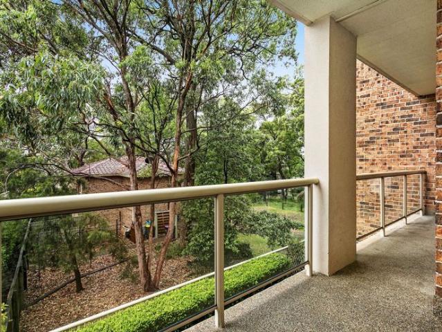 Immaculate Apartment Offering Style, Privacy & Convenience