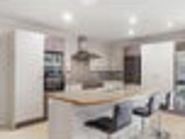 Immaculate Easy Care Living In A Prime Location