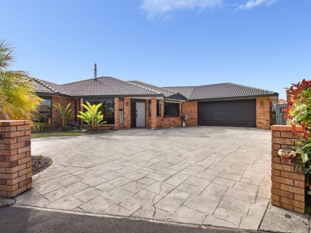 Immaculate Family Home in Prime Location