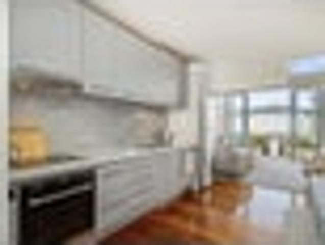 Immaculate Petone Apartment