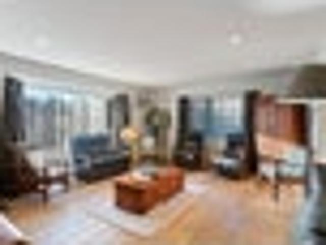 IMMACULATE, PRACTICAL & EASY CARE