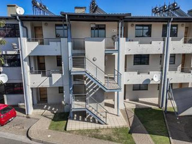 immaculate well positioned apartment.