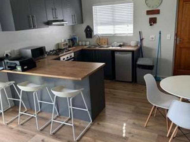 immaculate 2 bedroom home in secure estate