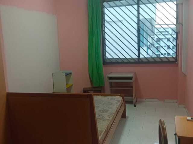 IMMEDIATE AVAILABLE COMMON ROOM FOR 2 PERSONS