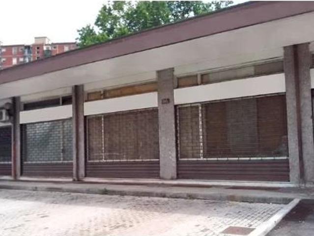 Immenso Locale Via C. Baroni 198 Milano 500MQ