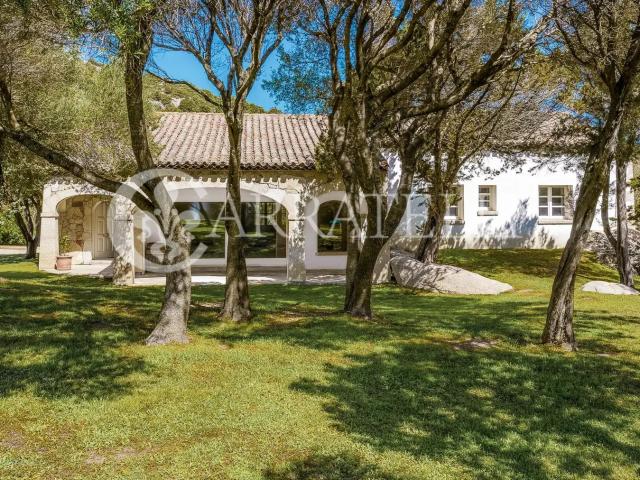 Immersa nel cuore della pittoresca campagna di Arzachena, qu. 358m² Arzachena