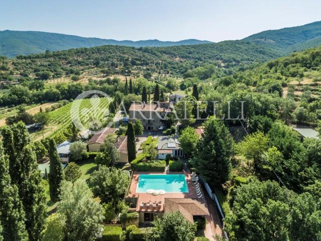 Immersa nella Val d’Esse al confine tosco umbro dinamica azi. 1339m² Tuoro sul Trasimeno