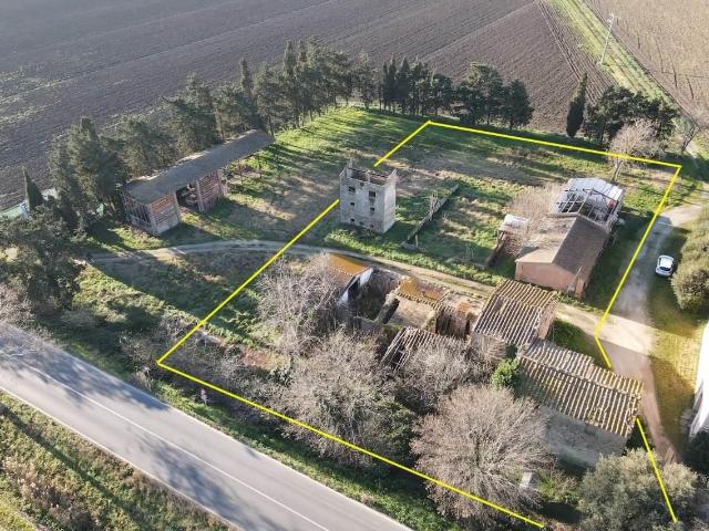 Immerso nella suggestiva campagna toscana, a pochi minuti da. 500m² Campiglia Marittima