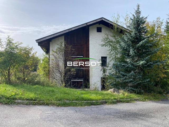 Immeuble 440 m2 à rénover Projet de 6 appartements Thollon les Mémises