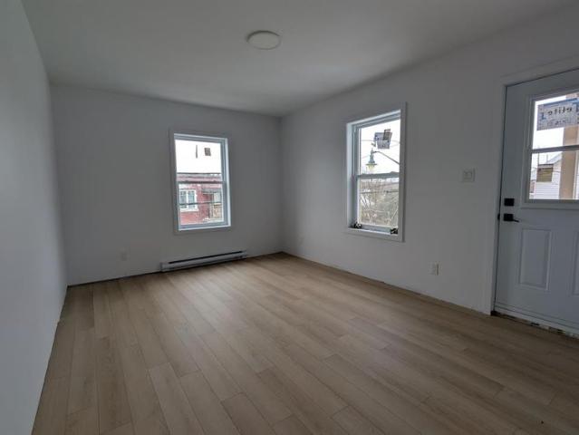 Immeuble 478 488 Rue Principale Nord Magnifique 4 ½ Refait à Neuf Richmond